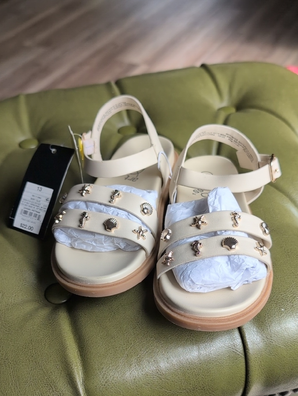 Art Class Kids Cream Sandals with Gold Sea Charms Sz 13
